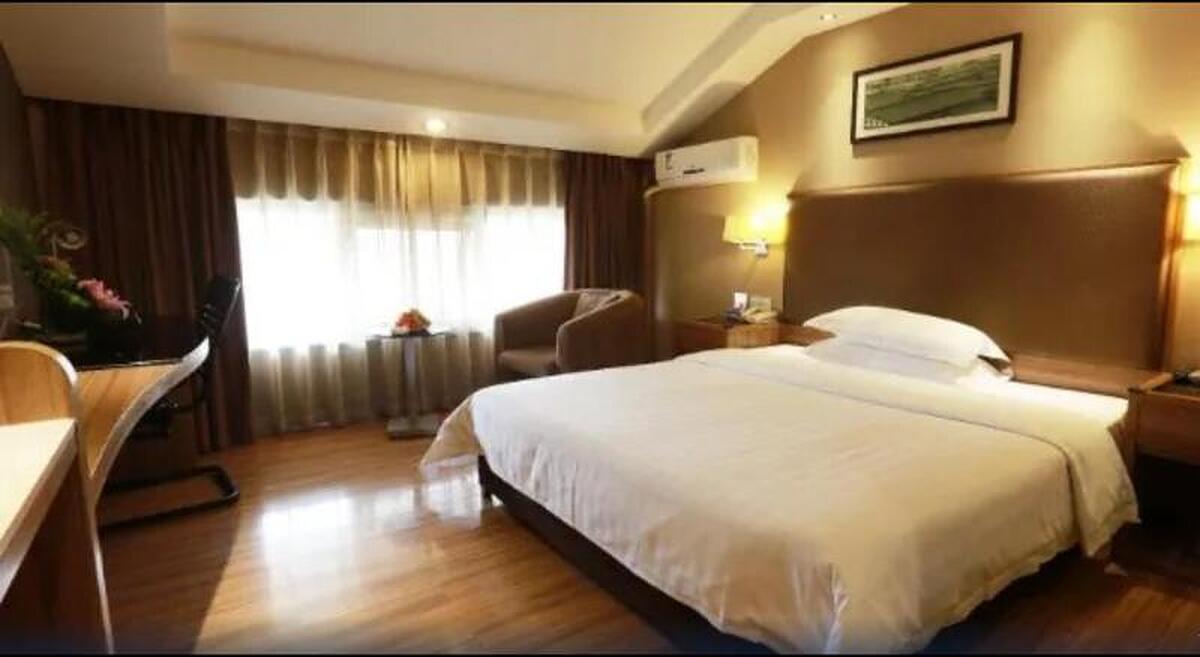 MINSHAN ANYI HOTEL (DUJIANGYAN)