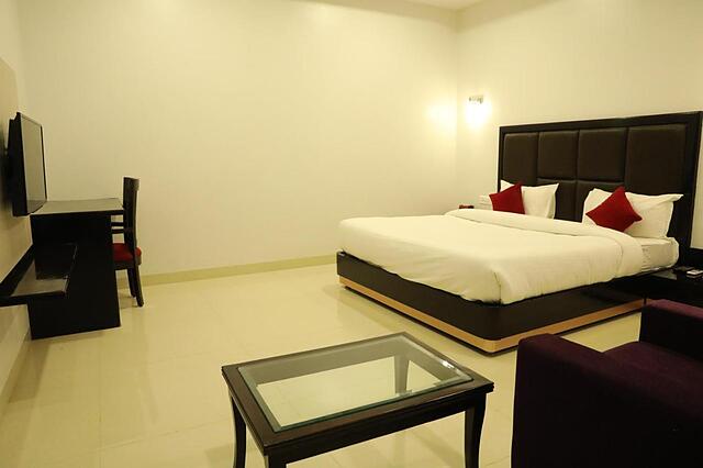 Chandra Grand