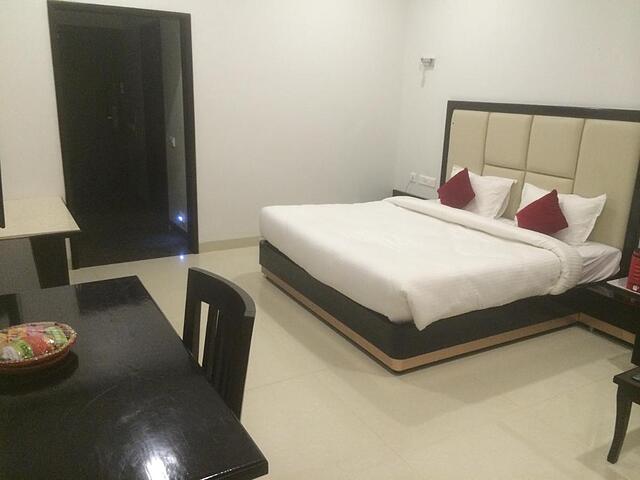 Chandra Grand