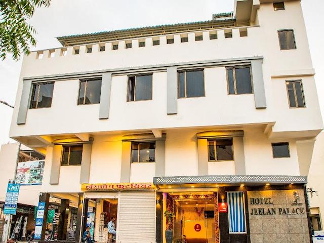 Oyo 14432 Jeelan Palace