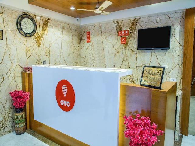 Oyo 14432 Jeelan Palace