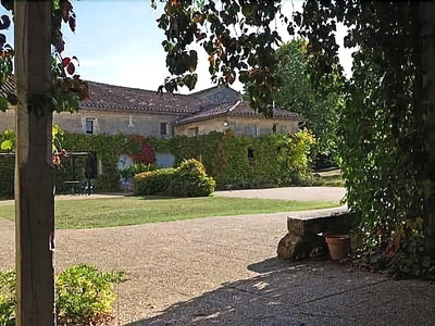 Cha Teau Fleur De Roques