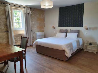 Cha Teau Fleur De Roques