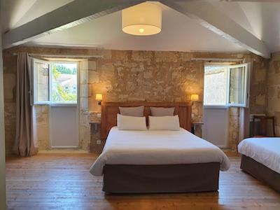 Cha Teau Fleur De Roques