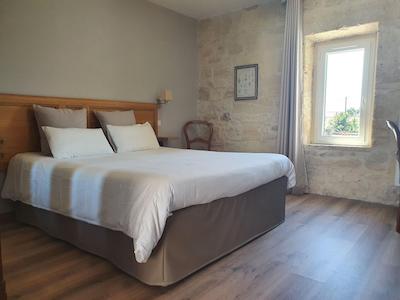 Cha Teau Fleur De Roques