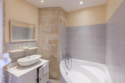 Cha Teau Fleur De Roques