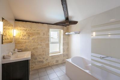 Cha Teau Fleur De Roques