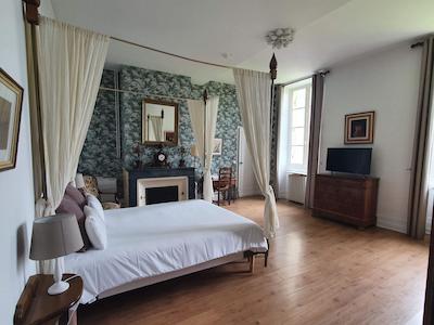 Cha Teau Fleur De Roques