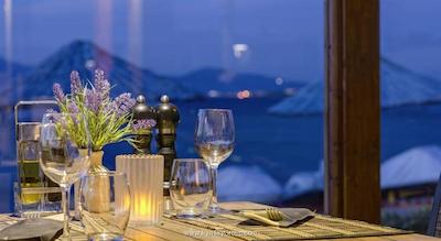 رادیسون بلو ریزورت اند اسپا چشمه