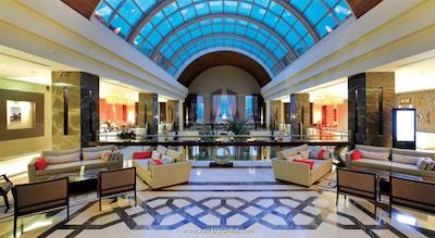 رادیسون بلو ریزورت اند اسپا چشمه