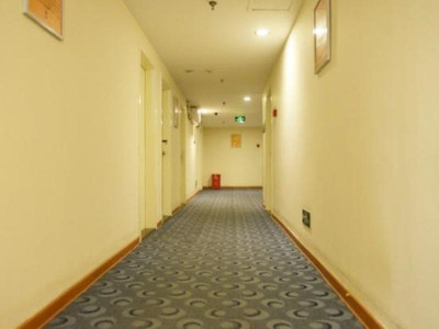 7 DAYS INN CHENGDU KUANZHAI ALLEY VANCOUVER PLAZA