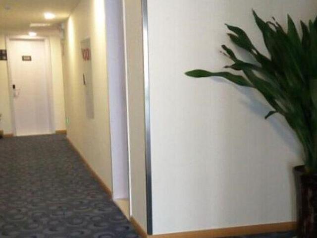7 DAYS INN CHENGDU WUHOUCU BRIDGE BRANCH