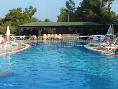 تونتاس فامیلی سوئیتس کوش آداسی