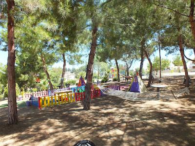 تونتاس فامیلی سوئیتس کوش آداسی