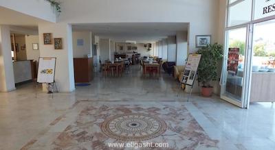 تونتاس فامیلی سوئیتس کوش آداسی