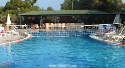 تونتاس فامیلی سوئیتس کوش آداسی