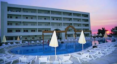 تونتاس فامیلی سوئیتس کوش آداسی