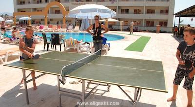 تونتاس فامیلی سوئیتس کوش آداسی