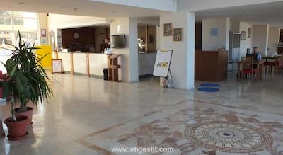 تونتاس فامیلی سوئیتس کوش آداسی