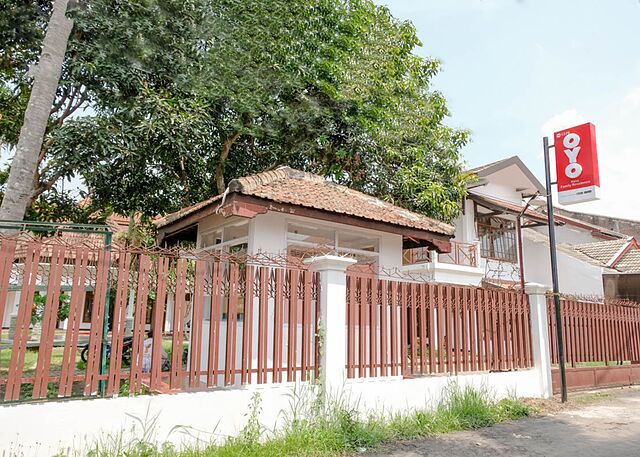 OYO 1376 Kina Family Residence