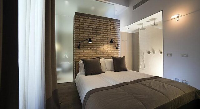 1880 Atypical Rooms