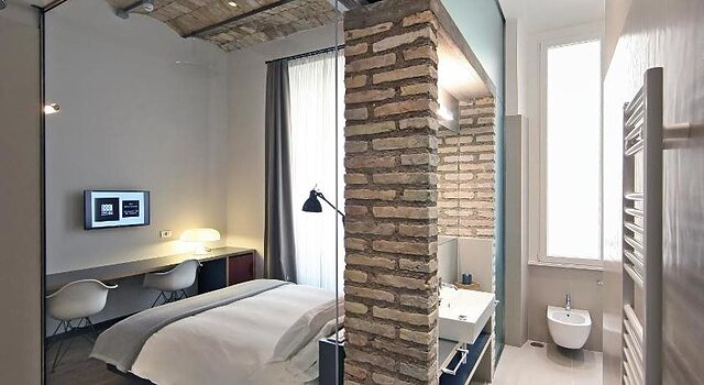 1880 Atypical Rooms