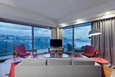 دابل تری بای هیلتون کوش آداسی