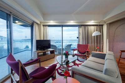 دابل تری بای هیلتون کوش آداسی