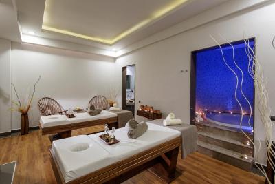 دابل تری بای هیلتون کوش آداسی