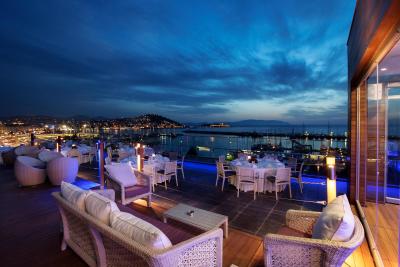 دابل تری بای هیلتون کوش آداسی