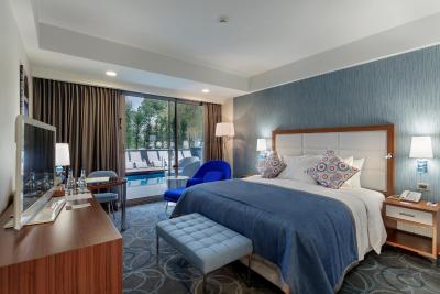 دابل تری بای هیلتون کوش آداسی