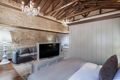 دابل تری بای هیلتون کوش آداسی