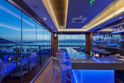 دابل تری بای هیلتون کوش آداسی