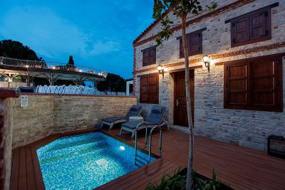 دابل تری بای هیلتون کوش آداسی