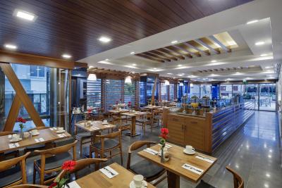 دابل تری بای هیلتون کوش آداسی