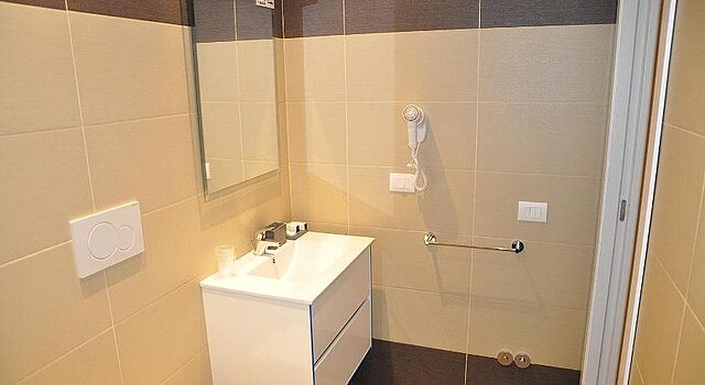 Dea Roma Inn