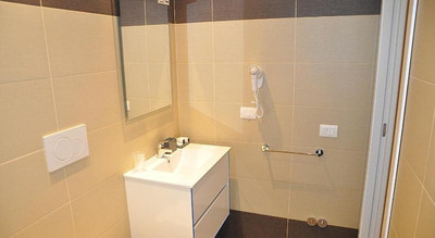 Dea Roma Inn