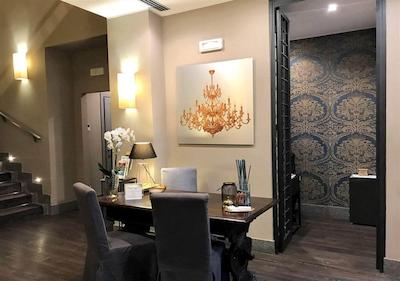 Giuturna Boutique Hotel