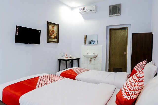 OYO 1036 Hotel Palem 1