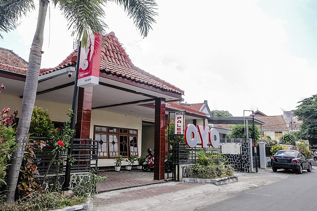 OYO 1036 Hotel Palem 1