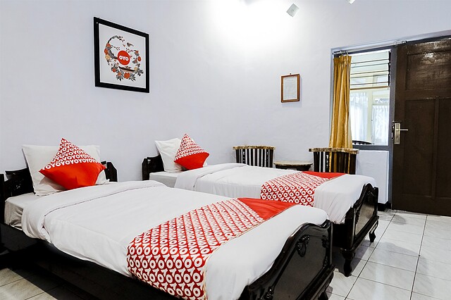 OYO 1036 Hotel Palem 1
