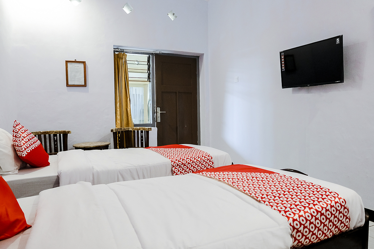 OYO 1036 Hotel Palem 1