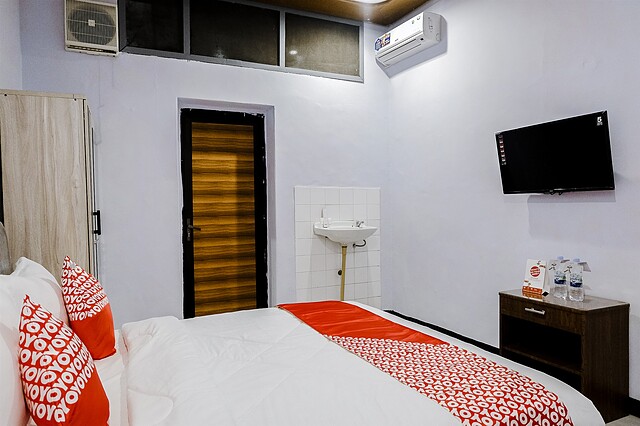 OYO 1036 Hotel Palem 1