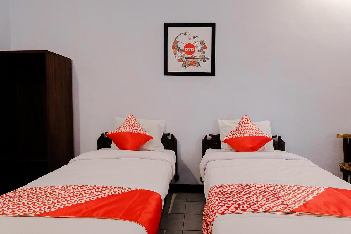 OYO 1036 Hotel Palem 1