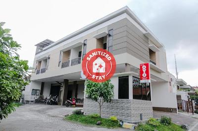OYO 1038 Embun Pagi Syariah Residence