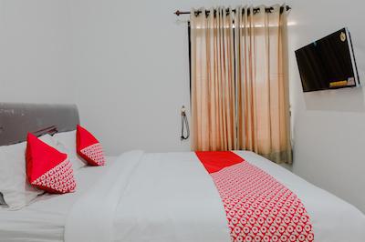 OYO 1038 Embun Pagi Syariah Residence