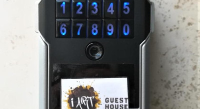 Iart Guesthouse