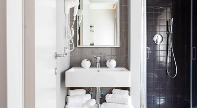 Iart Guesthouse