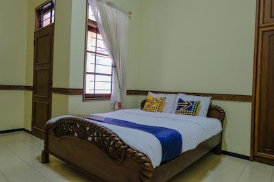 Spot On 1767 Villa Anggur Panderman