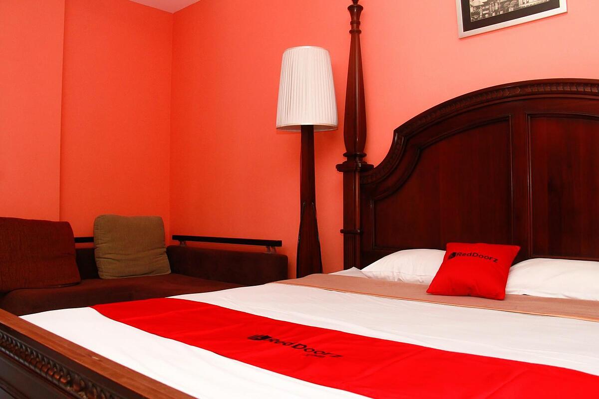 RedDoorz @ Sersan Bajuri